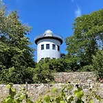 Apartament Zuarin Gewoelbekeller - Direkt Am Schlossgarten Von - Parkplatz Auf Anfrage - Aufladestation Fuer Elektro-autos Vorhanden *