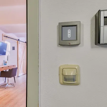 Zuarin Gewoelbekeller - Direkt Am Schlossgarten Von - Parkplatz Auf Anfrage - Aufladestation Fuer Elektro-autos Vorhanden Lejlighed