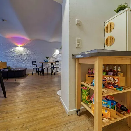 Zuarin Gewoelbekeller - Direkt Am Schlossgarten Von - Parkplatz Auf Anfrage - Aufladestation Fuer Elektro-autos Vorhanden